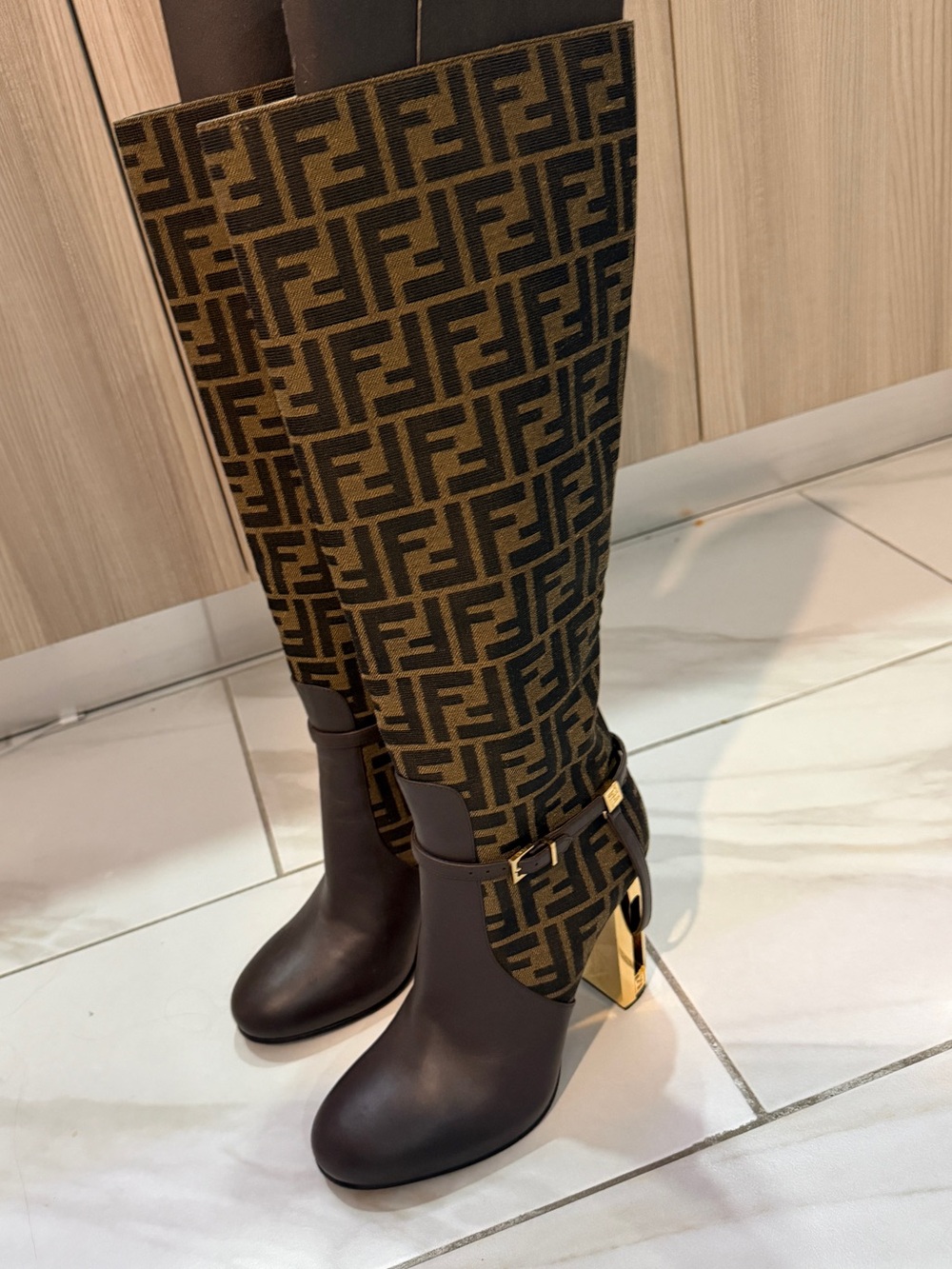 FENDI 105mm Traced Brown Leather Monogram FF Logo Motif Knee High Heel Boots